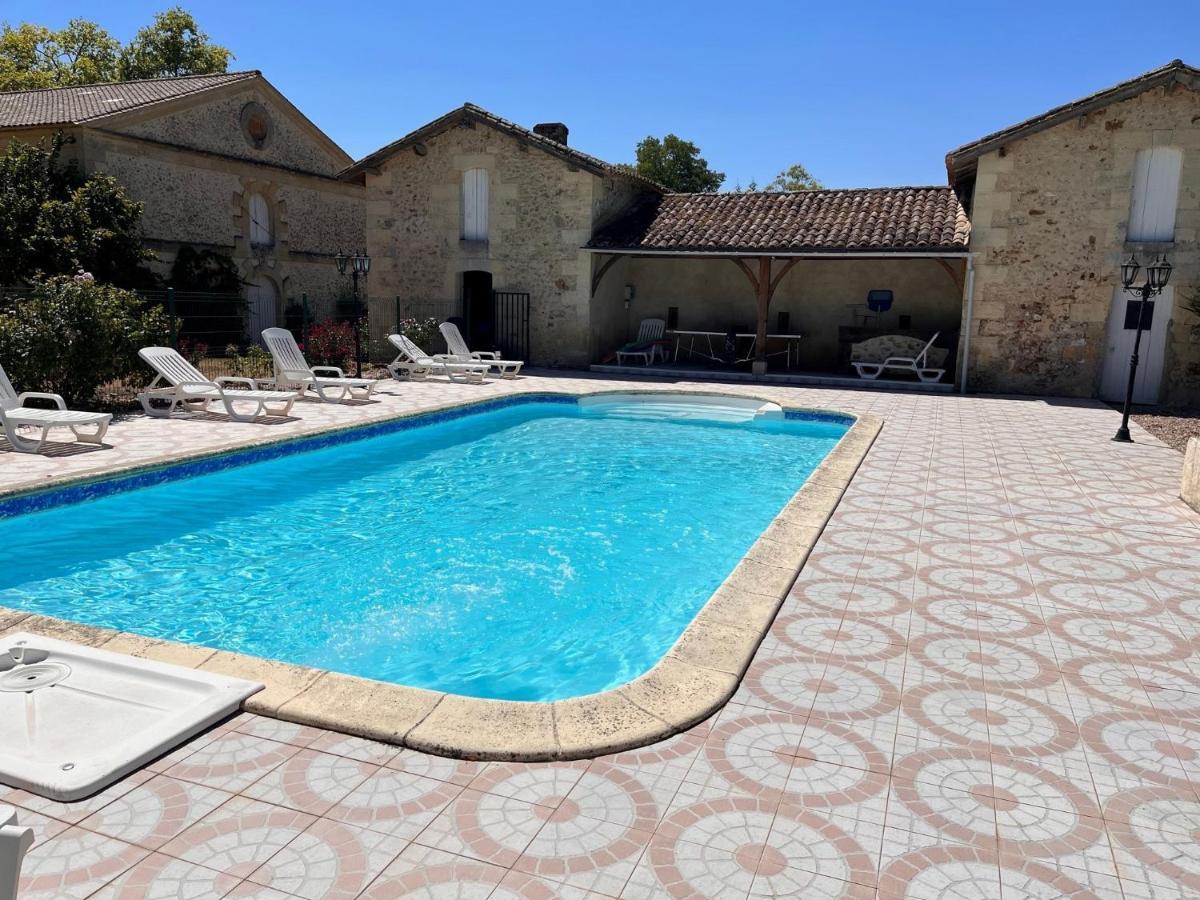 ancien chai rénové dans un parc clos de 3 hectares Lamothe-Montravel Esterno foto